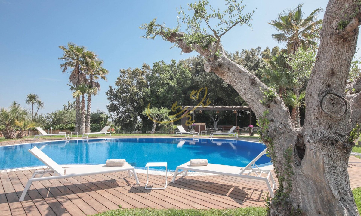 Monopoli House | TD Trulli Bruco Large Pool for Family Fun