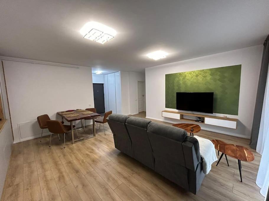 Floresti Apartment | Teilor