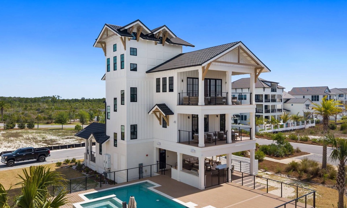 Bay County House | Tek It Easy: 4th of July week now available as a Friday or Saturday check in!