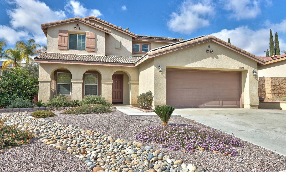 Winchester House | Temecula Valley Retreat Just Minutes From Wine Country