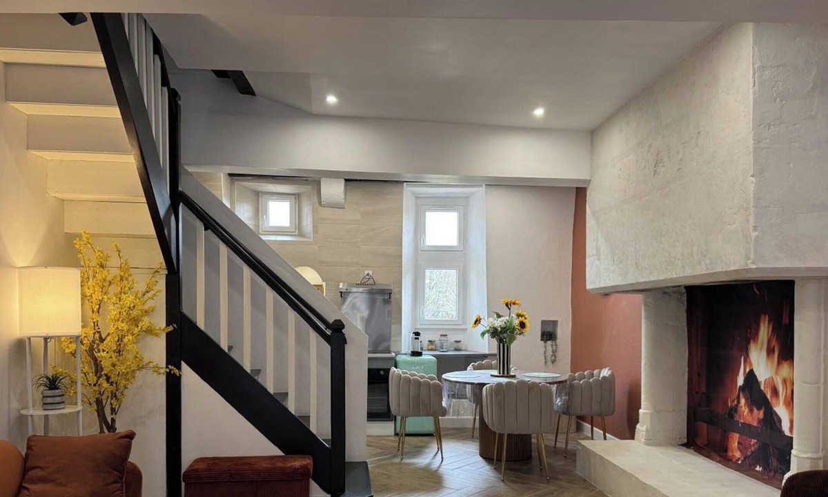 Chancelade Cottage | Templar Historic Cottage, Modern Comfort, Périgueux