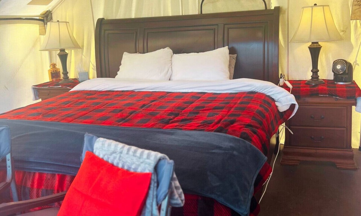 Conner RV Rental | Tent #2 at Oxen-Le-Fields Montana