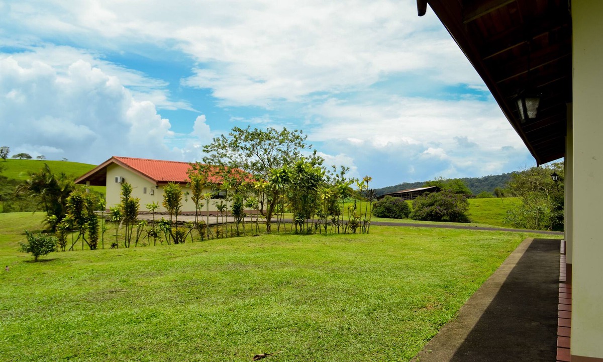 Quesada Hotel | Termales del Bosque & Hot Springs