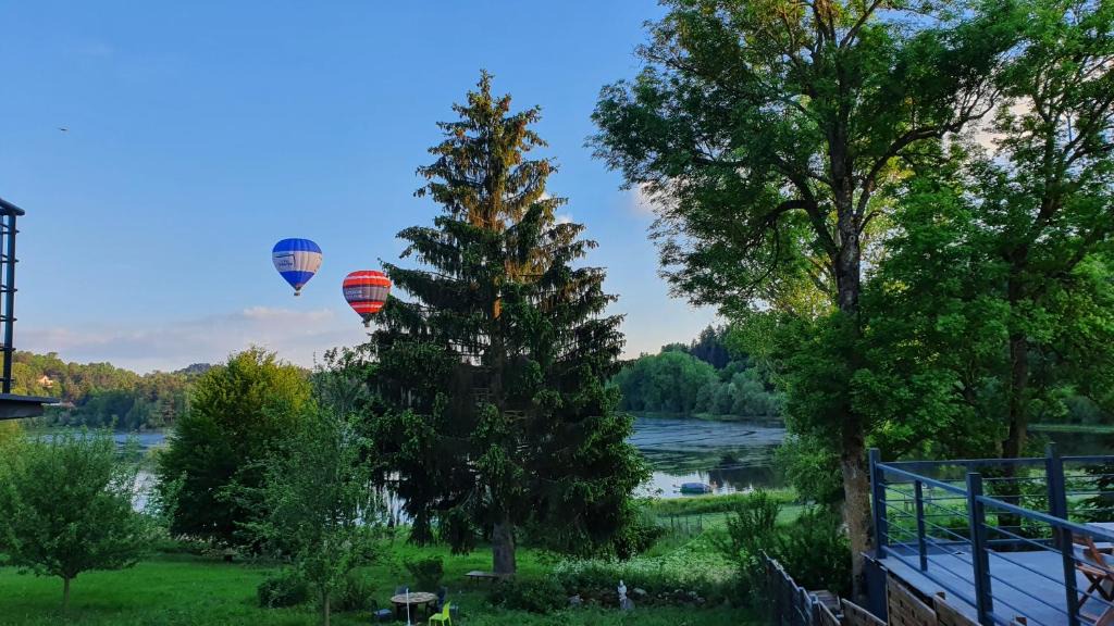 Aydat House | Terrasse du Couchant #Lac#Terrasse#Calme