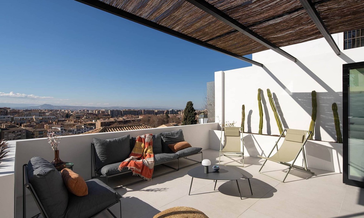 Genil Apartment | Terraza 6 · Private Pool & Terrace · Skyline Views