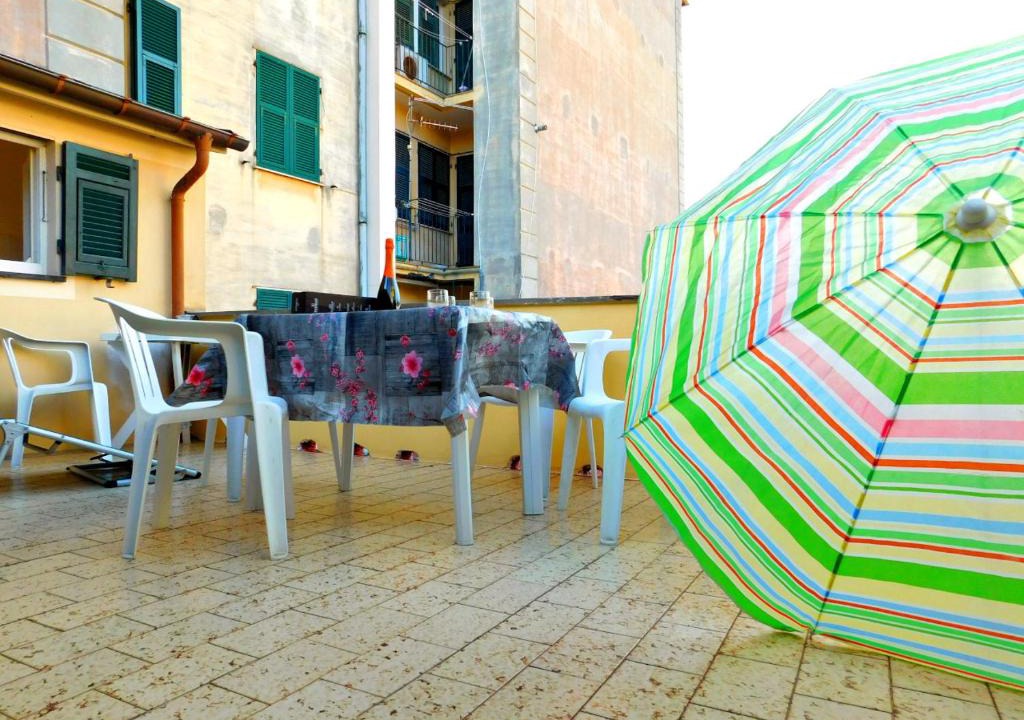 Levanto Apartment | Terrazza attrezzata, Levanto