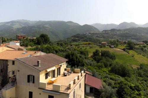 Picinisco Apartment | TERRAZZA PANORMICA PICINISCO, 3 CAMERE, 2 BAGNI CASA VACANZE COLLEPOSTA uno