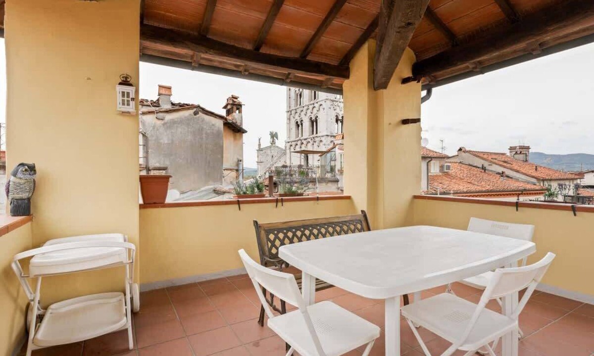 Lucca Historical Center Apartment | Terrazza San Michele - Affitti Brevi Italia