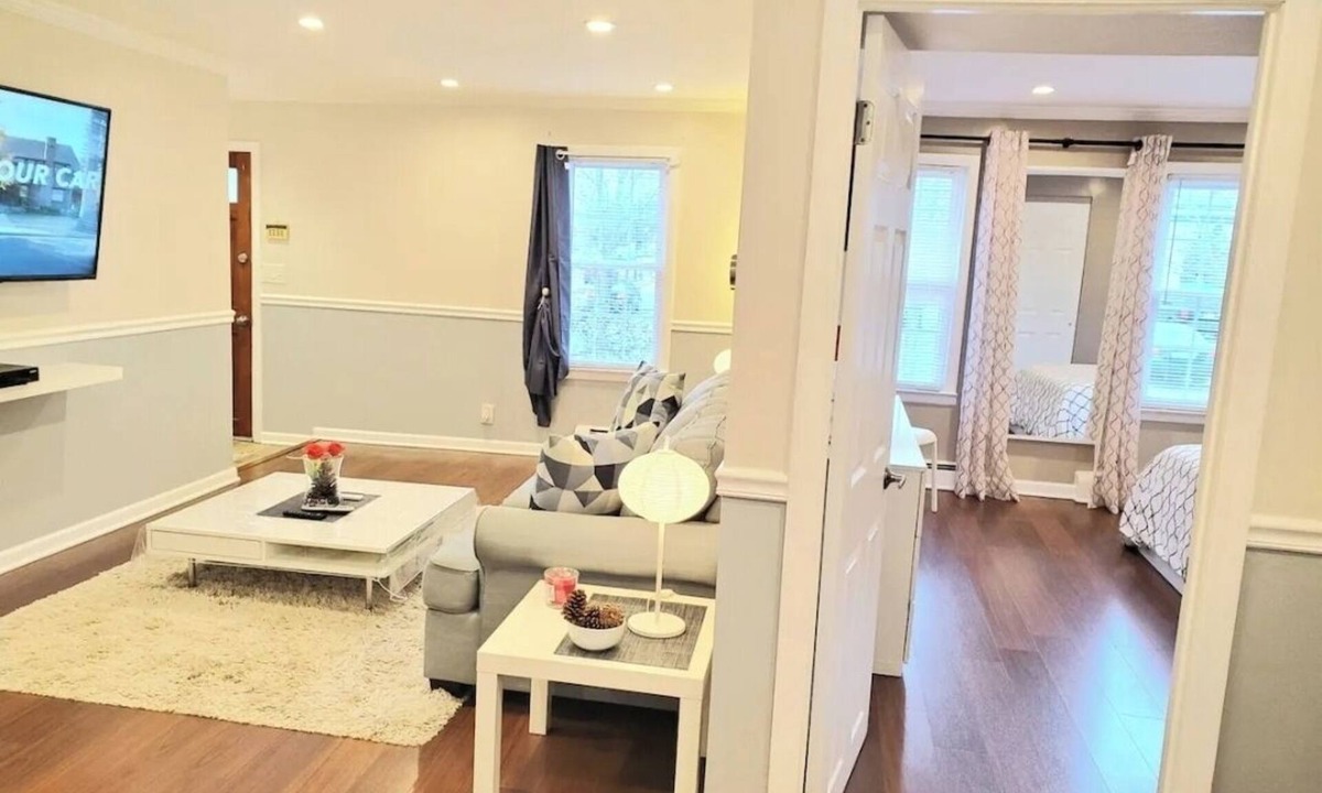Valley Stream Apartment | Terrific 2-bedroom apartment Free Parking - walk to train