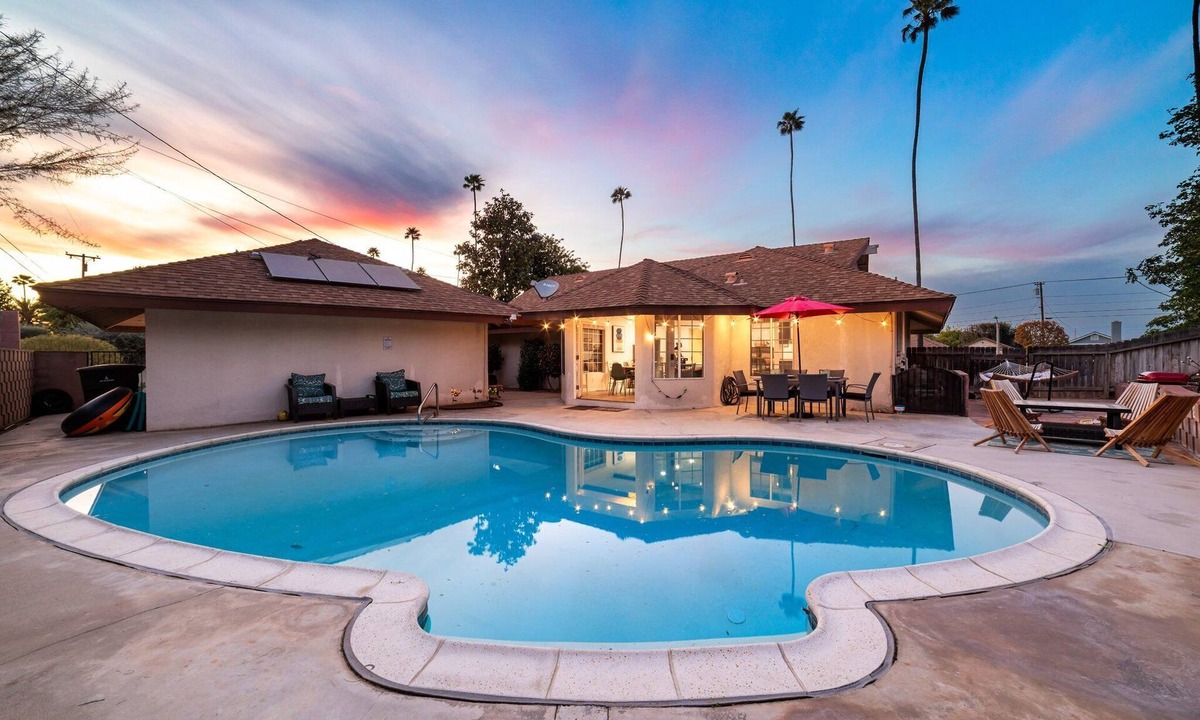 Estates at Canyon Crest House | TESLA/EV Charger KING BED CanyonCrest Neighborhood