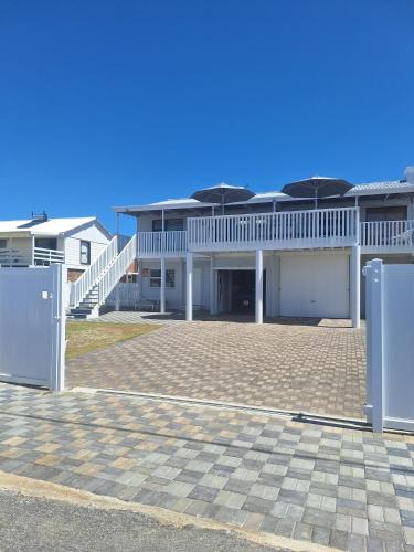 Struisbaai House | Tevrede