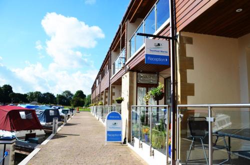 Tewitfield Apartment | Tewitfield Marina