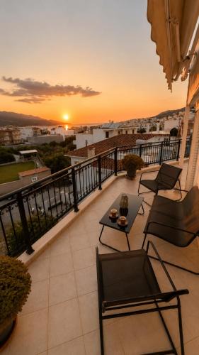 Vathi Apartment | Théa Loft Premium Sunset Sea View Escape