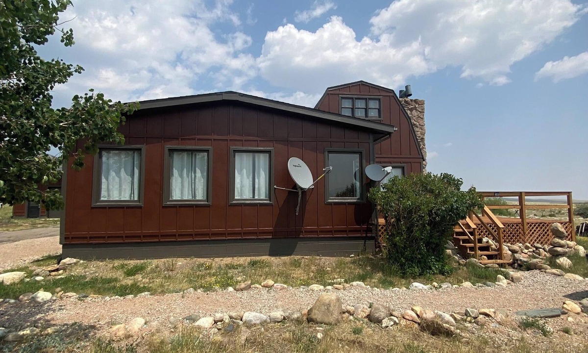 Centennial House | The 360 Charming 3-bedroom house with WiFi and AC in welcoming Centennial