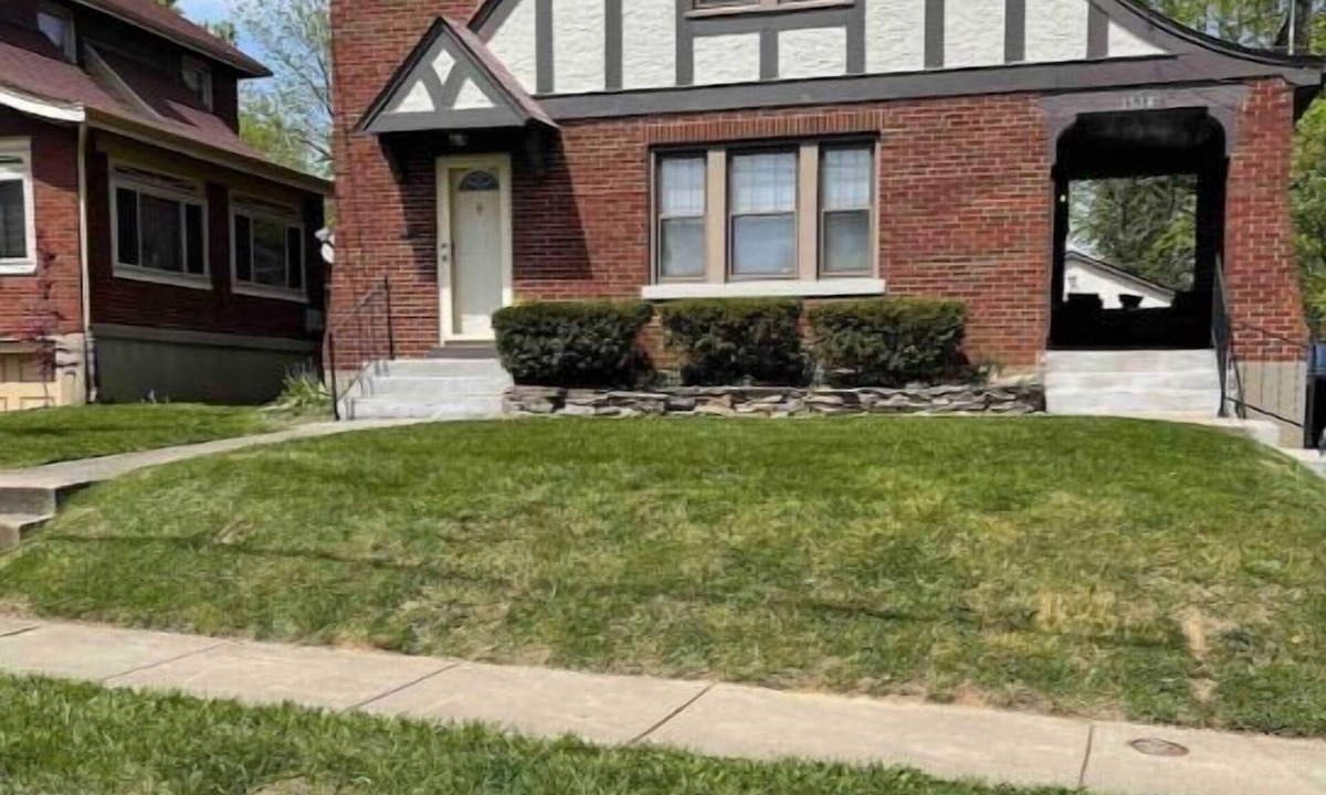 Roselawn Finance Apartment | The Abiding Place, warm & cozy 2-bedroom