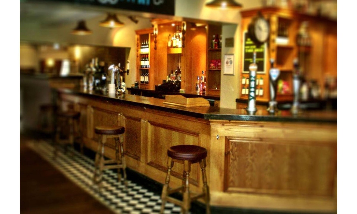 Bracknell Hotel | The Admiral Cunningham Hotel