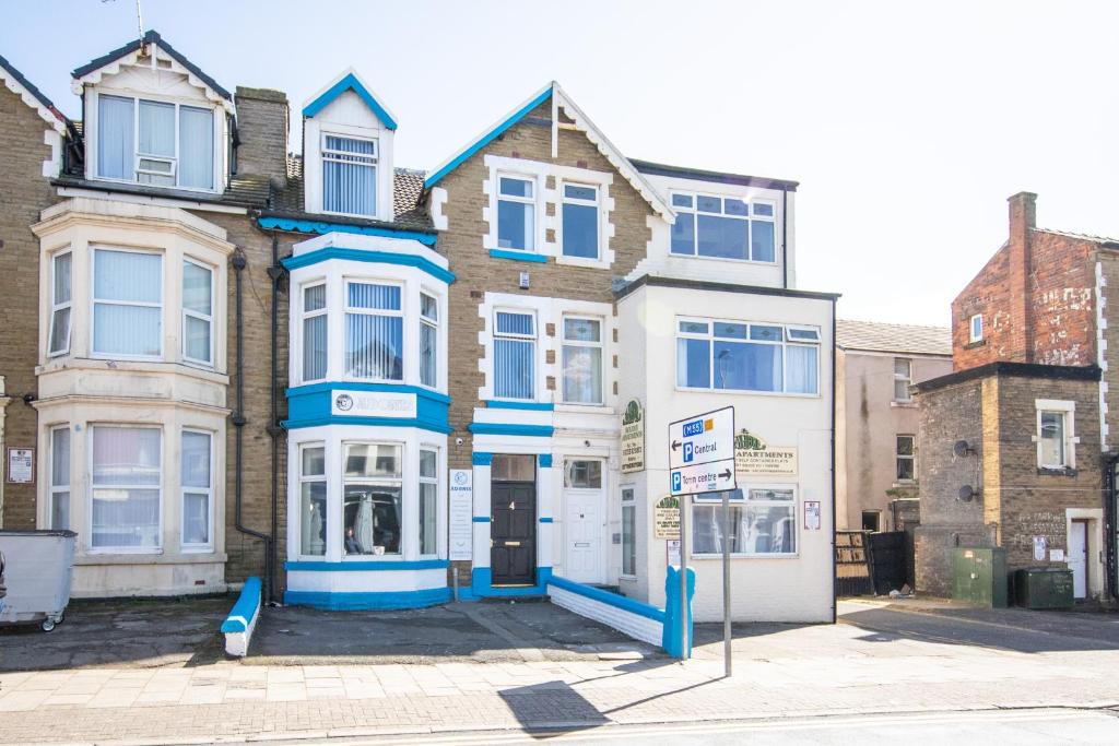 Blackpool Town Center Hotel | The Adonis Hotel
