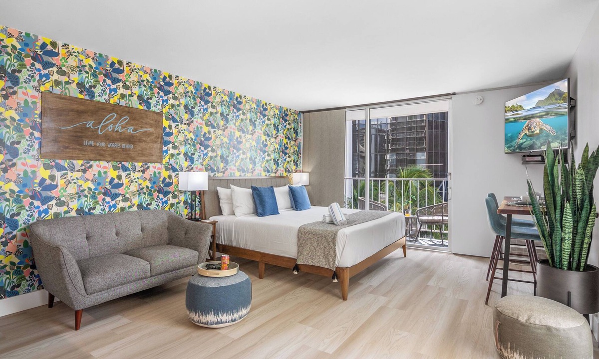 Waikiki Condo | The Aloha Studio! Free Parking