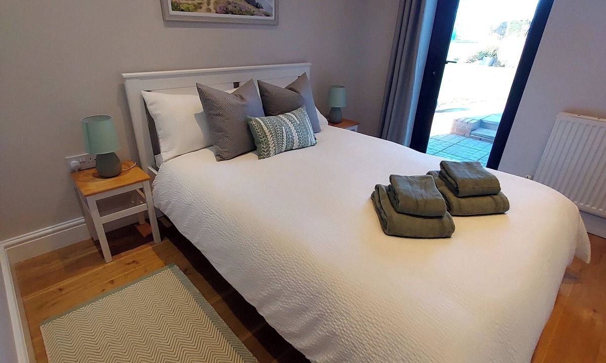 East Dereham Cottage | The Annex @ Holly Glenn a cosy couple's retreat