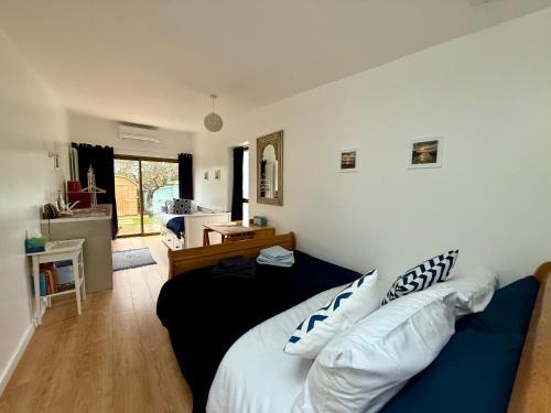 Swalecliffe House | The Apple Tree