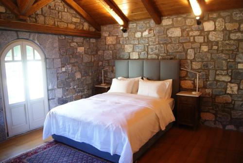 Vitina Villa | The Arcadian