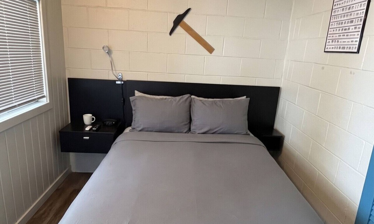 Bay View Bed & Breakfast | The Architect`s Suite at The Cedar