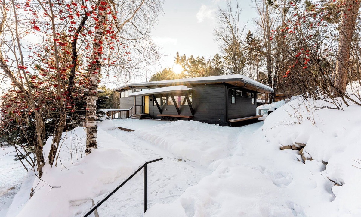 Ely House | The Atomic Lodge - Luxury Mid-Century Sanctuary