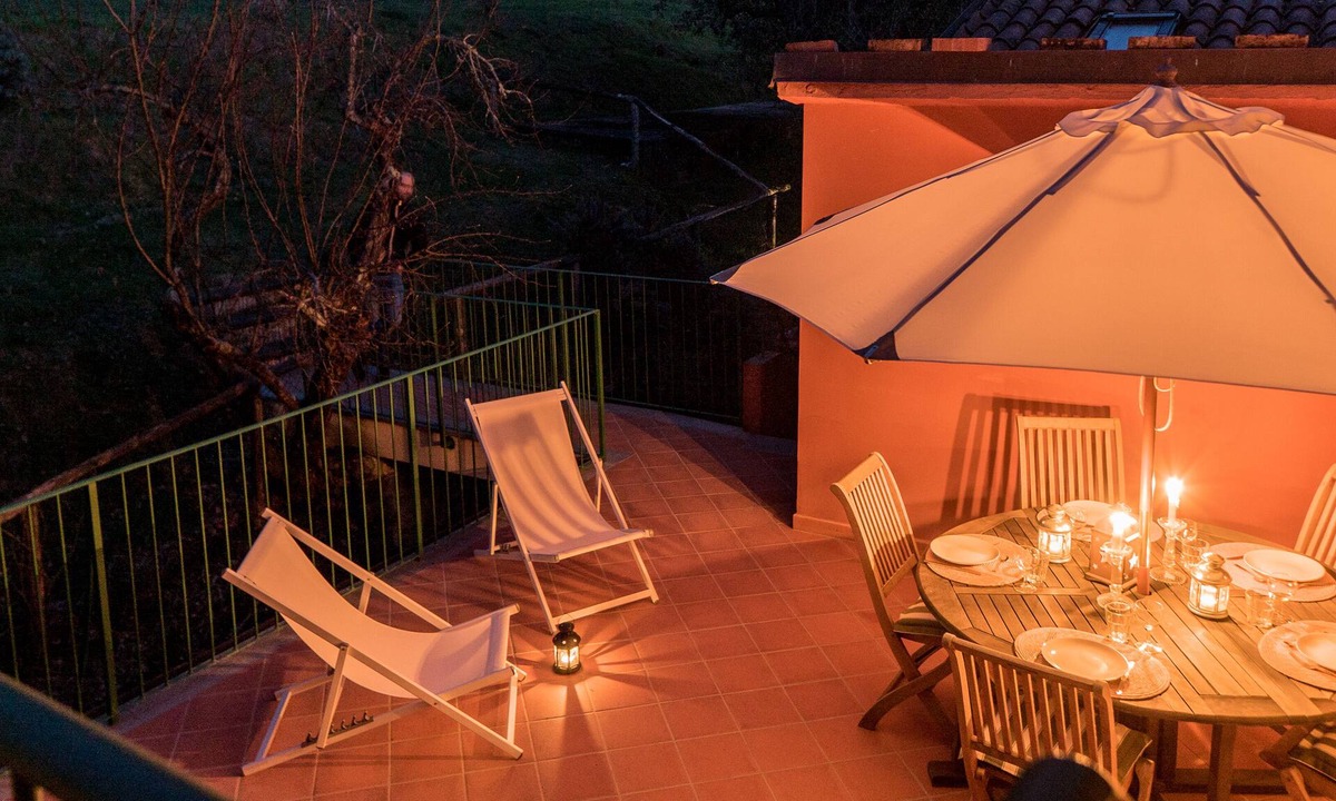 Camaiore Apartment | The Attic - panoramic, terrace, WiFi, A/C, pool, garden & private parking