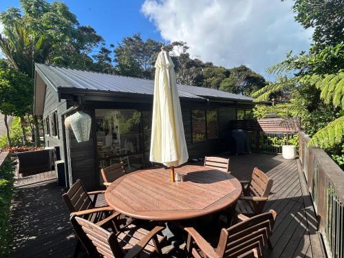 Waiheke Island House | The Bach at Te Toki