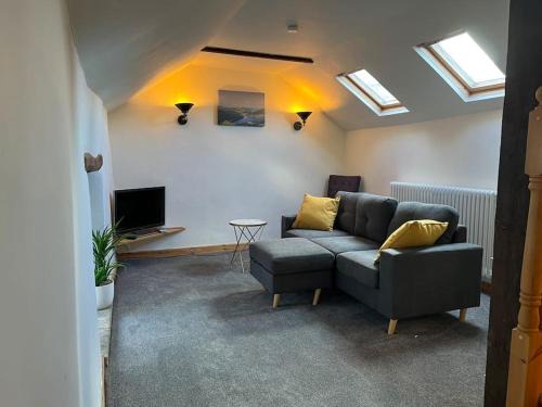 Castleton House | The Barn Behind 1530