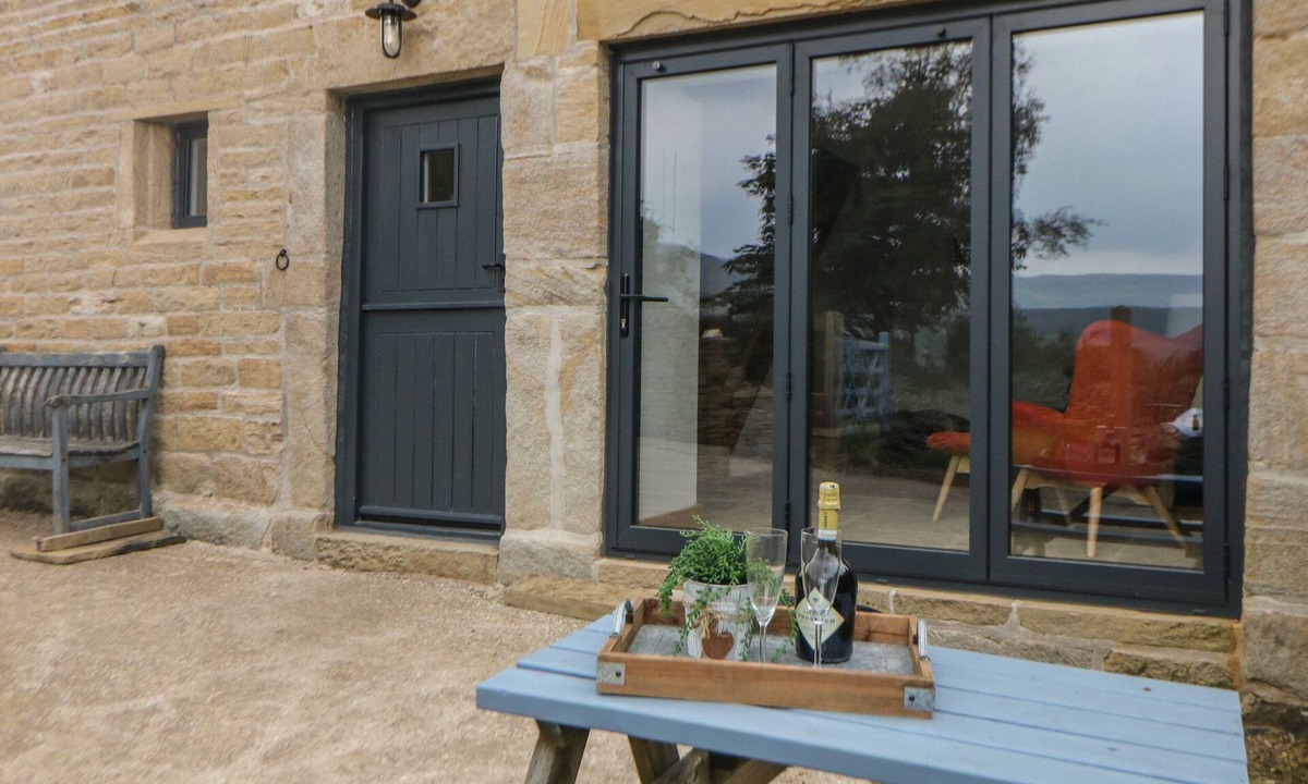 Holmfirth Cottage | The Barn