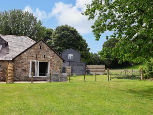 Mold House | The Barn