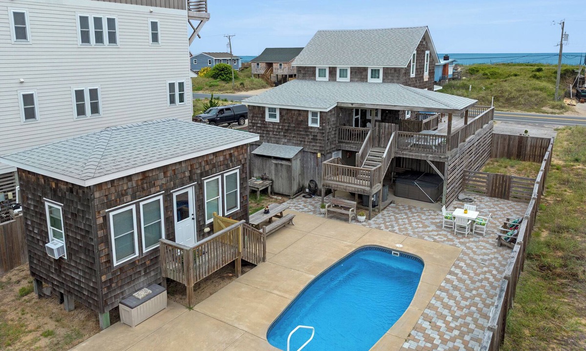 Colington House | The Barn: Private Pool | Hot Tub