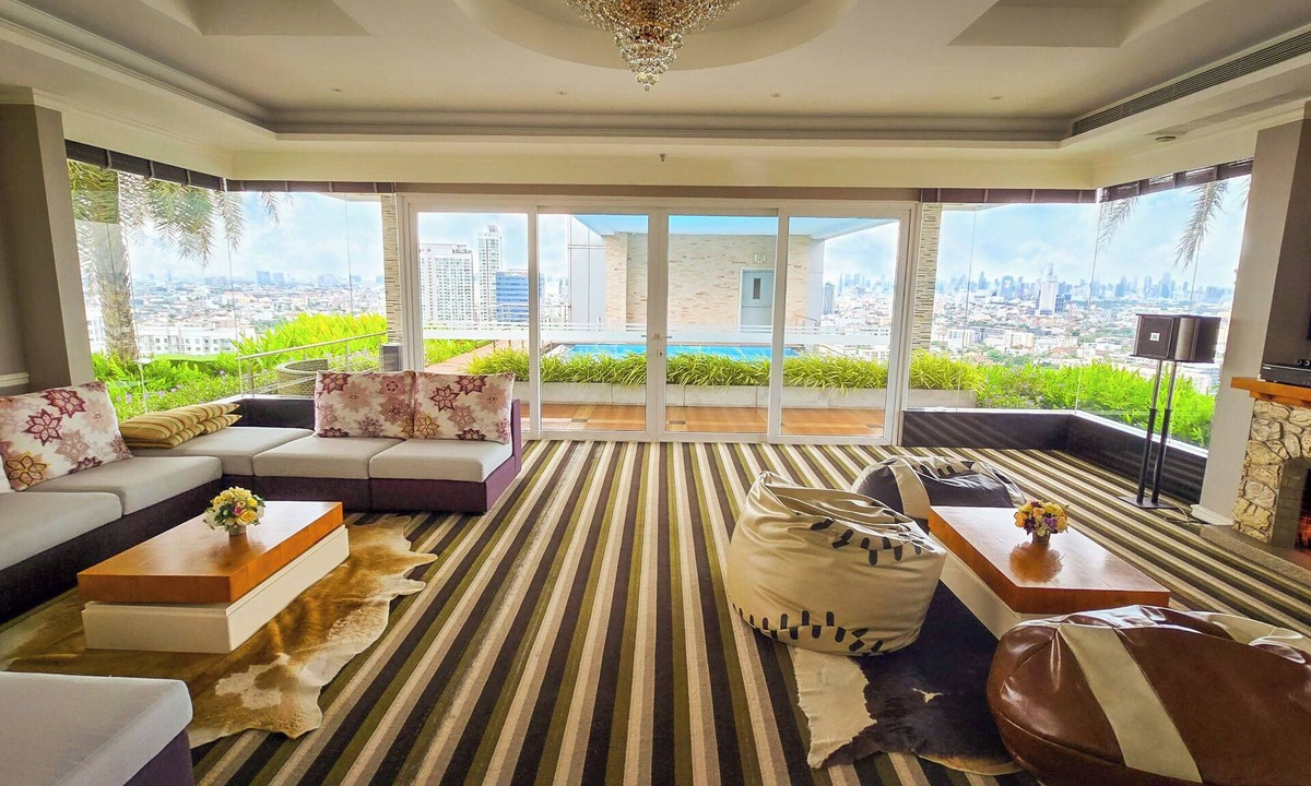 Chom Phon Hotel | The Bazaar Hotel