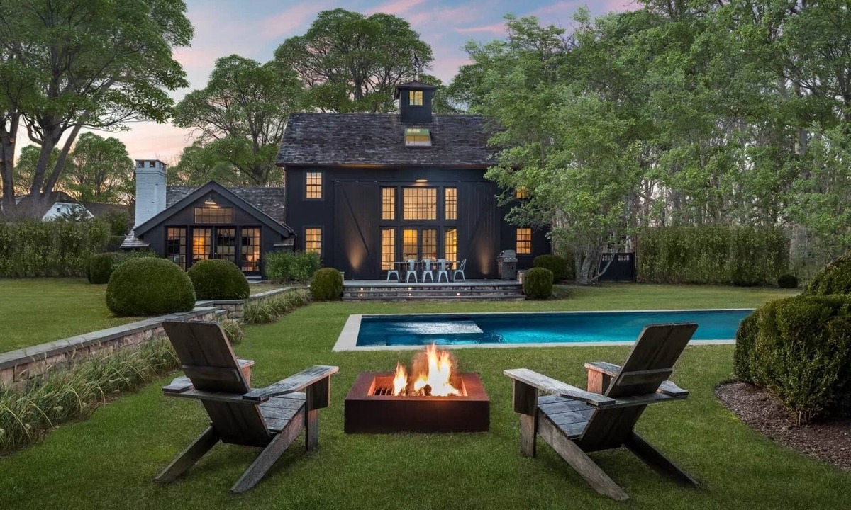 Bridgehampton House | The Beach Barn | 4 Bedroom, Pool, 6 min to beach