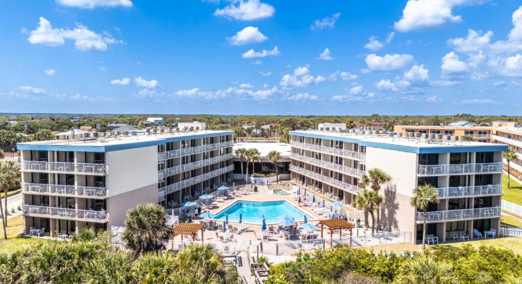 St. Augustine Beach Apartment | The Beach Club St Augustine by Coolvacay