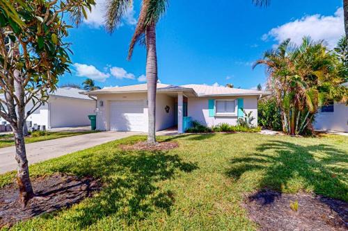 Naples Park House | The Beach Hive Cottage