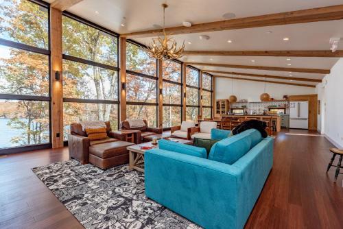 Oakland House | The Bear Necessities