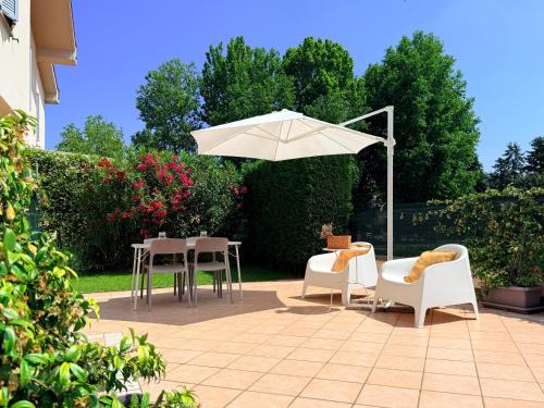 Basilicanova Apartment | The Beekeeper, country escape with terrace & bike room near Parma