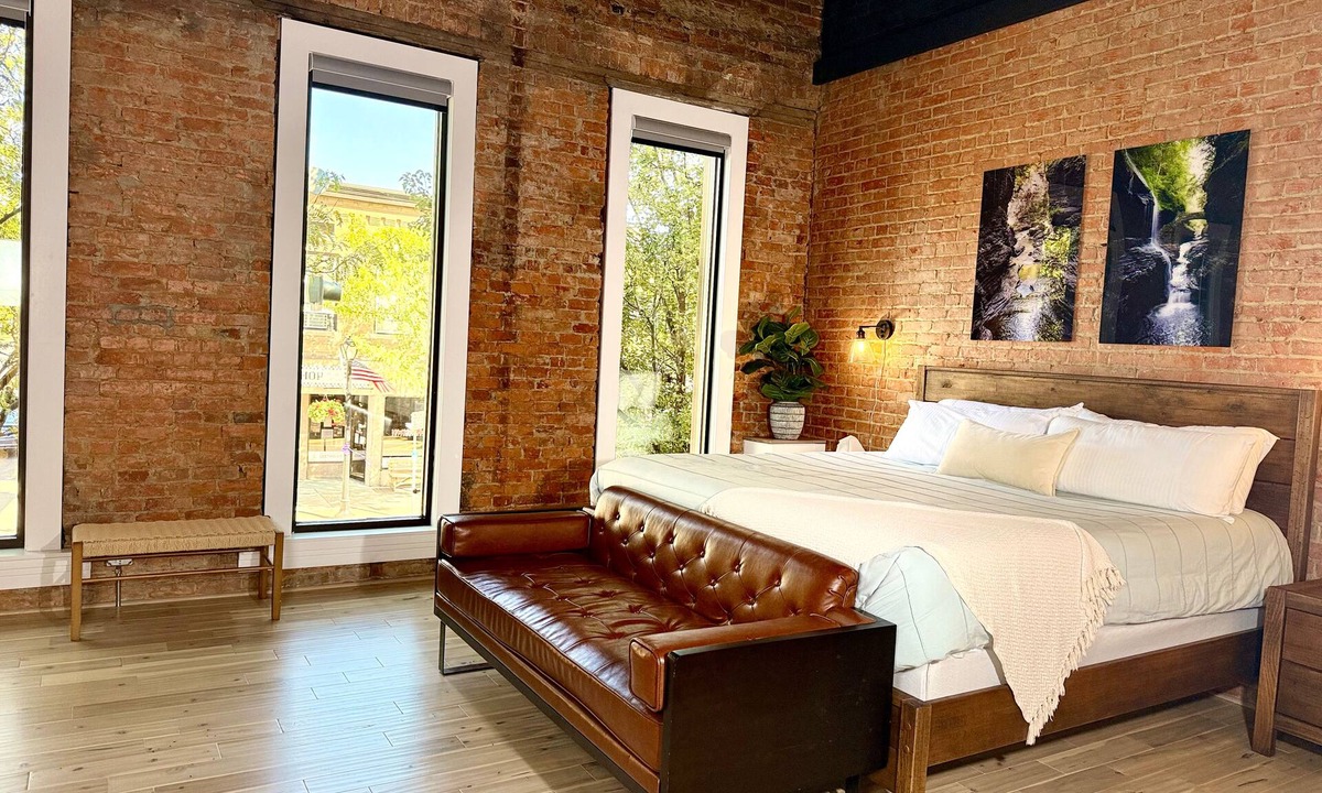 Watkins Glen Hotel | The Benjamin Hotel
