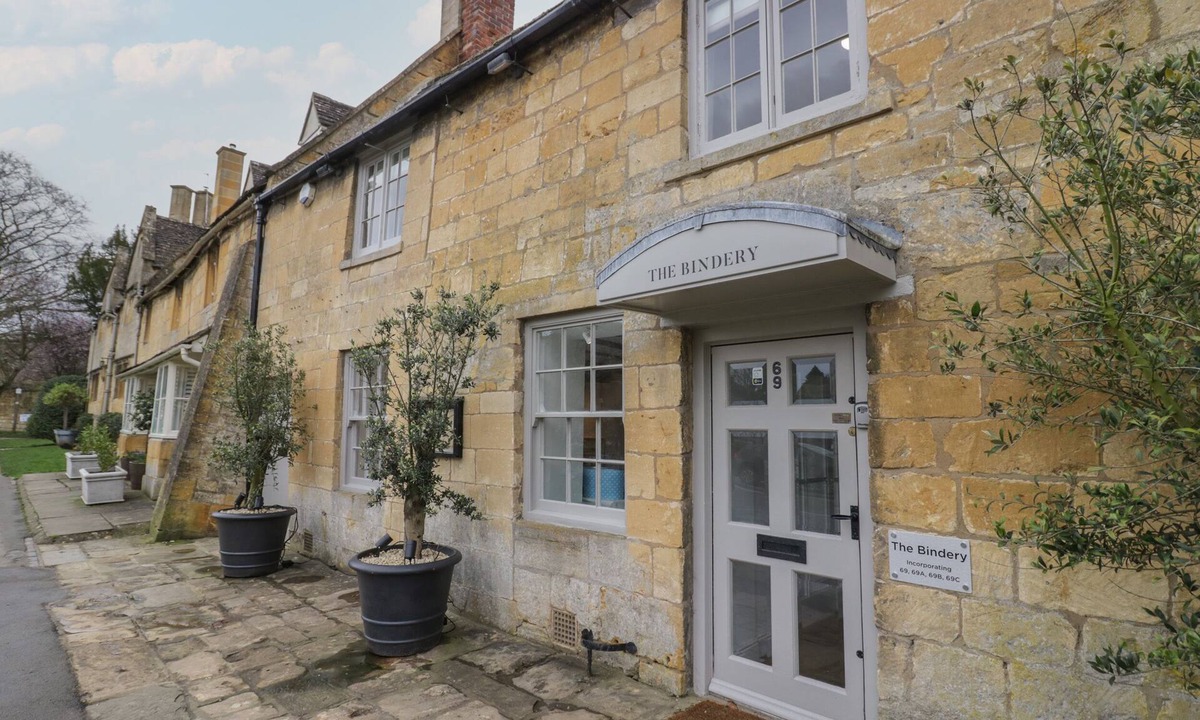 Broadway Cottage | The Bindery