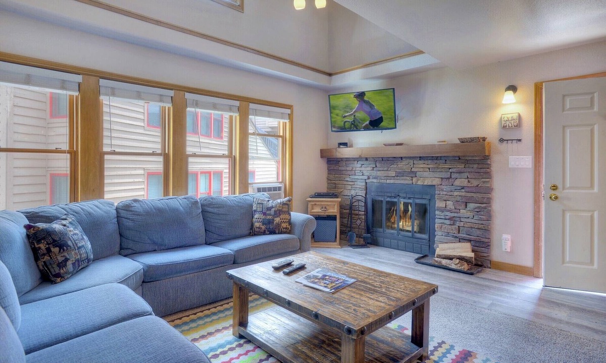 Durango Condo | The Blue Bear | Trails, Golf, Pool & Hot Tub - Near Town