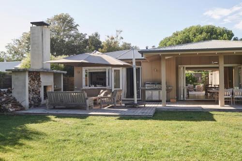 Waimarama House | The Boathouse
