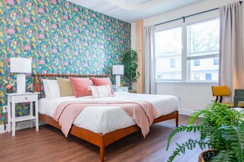 Pleasant Street House | The Botanical Suite Newly Built Upscale Central