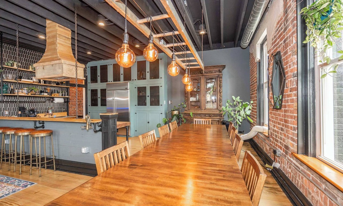 Blanchester House | The Brick Dachshund Chic for 9