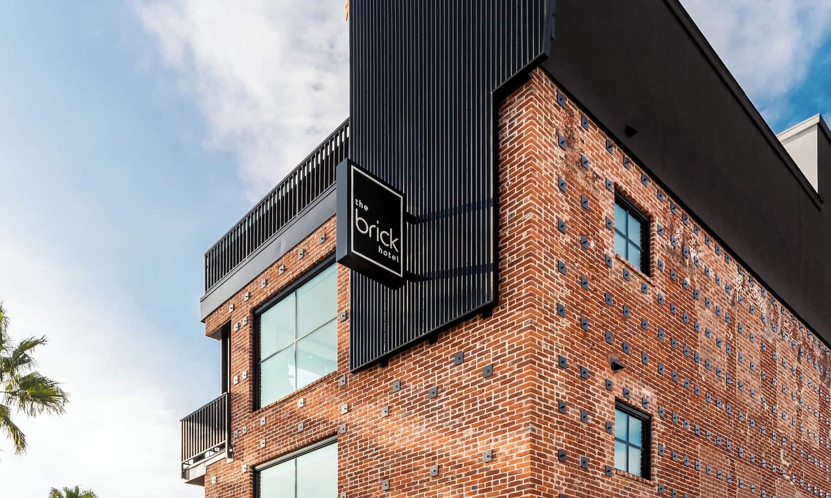 Townsite Hotel | The Brick Hotel
