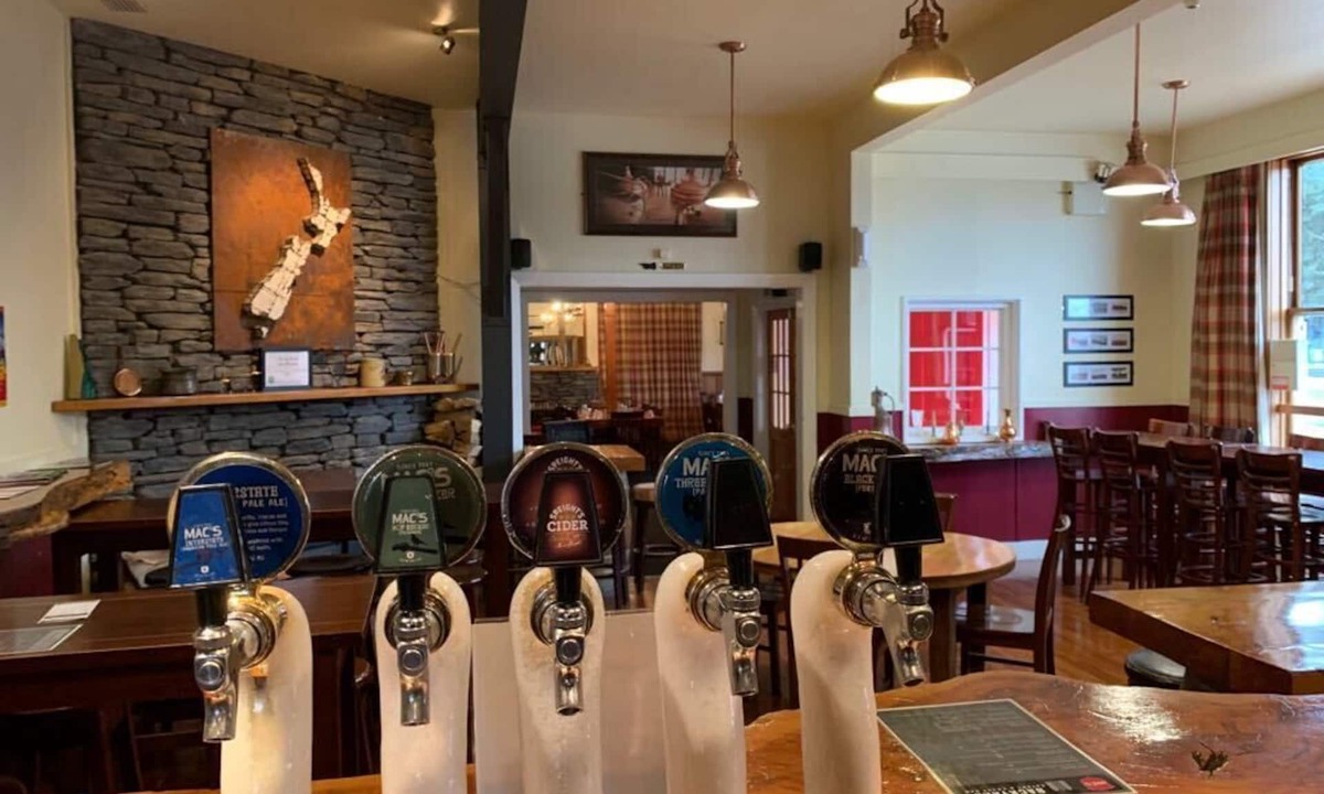 Methven Hotel | The Brown Pub