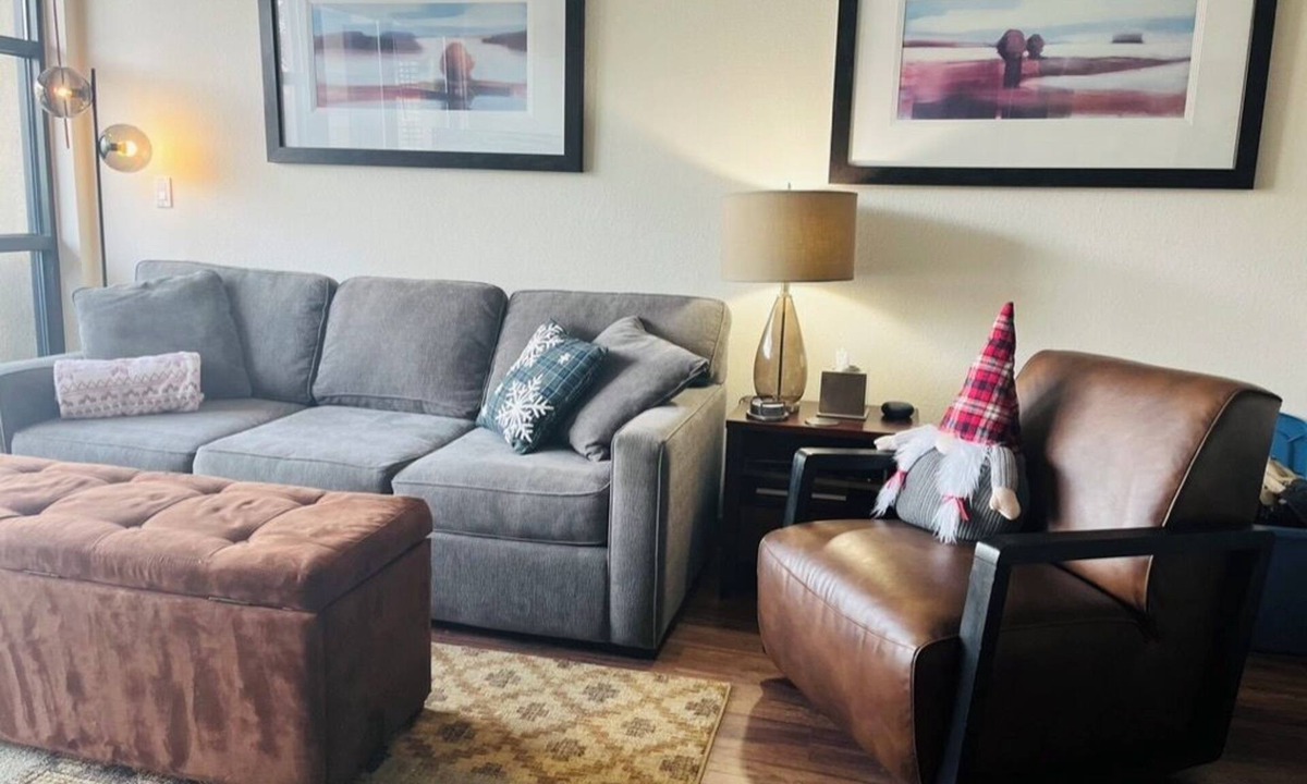 Avon Condo | The Buffalo. Fully remodeled. Walk to everything.