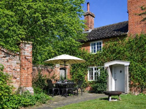 Foxley House | The Buttery