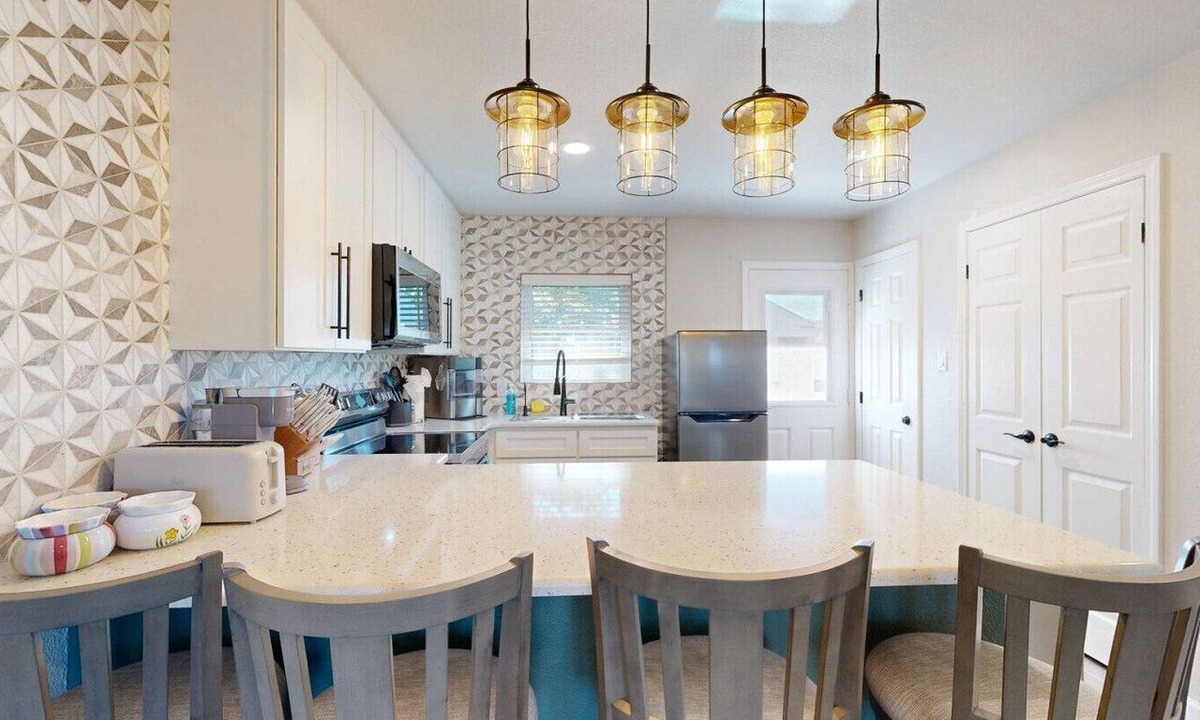 College Station House | The Button on Bucknell - 2.8 mi to TAMU Campus!